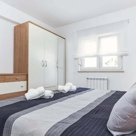 Apartman Pineta - Apartments Near Beach *