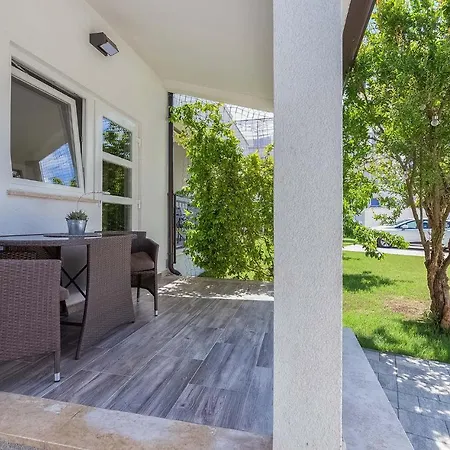 Apartamento Pineta - Apartments Near Beach *