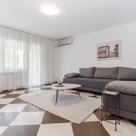 Pineta - Apartments Near Beach Apartman *