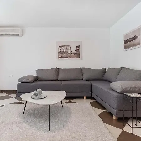 Pineta - Apartments Near Beach Apartman *